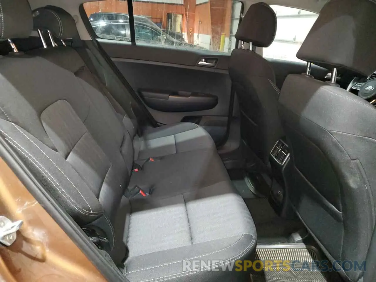 11 Photograph of a damaged car KNDPM3AC8M7853630 KIA SPORTAGE 2021