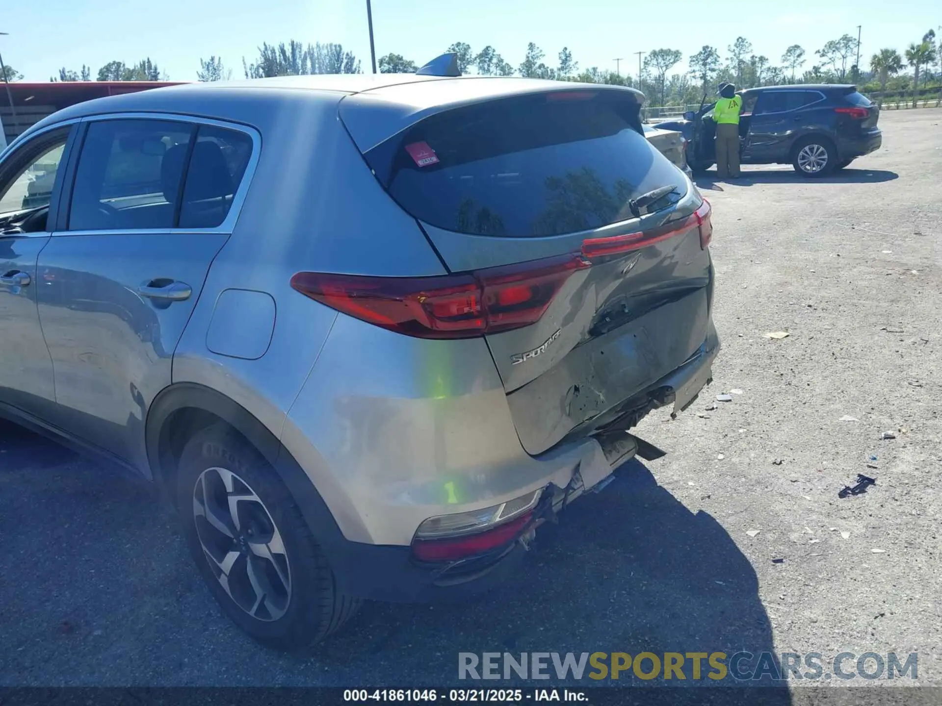 6 Photograph of a damaged car KNDPM3AC8M7925443 KIA SPORTAGE 2021