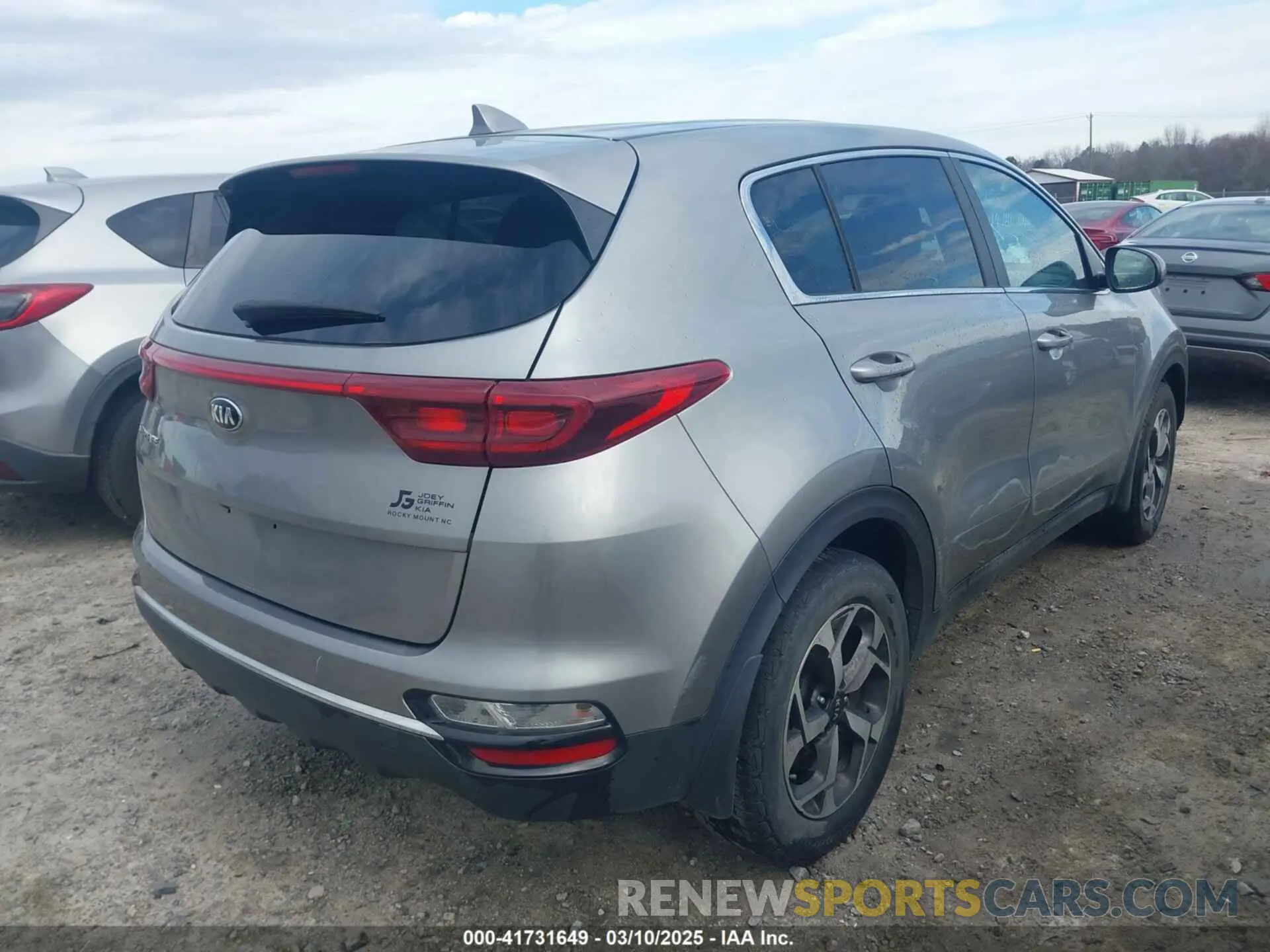 4 Photograph of a damaged car KNDPM3AC8M7938693 KIA SPORTAGE 2021