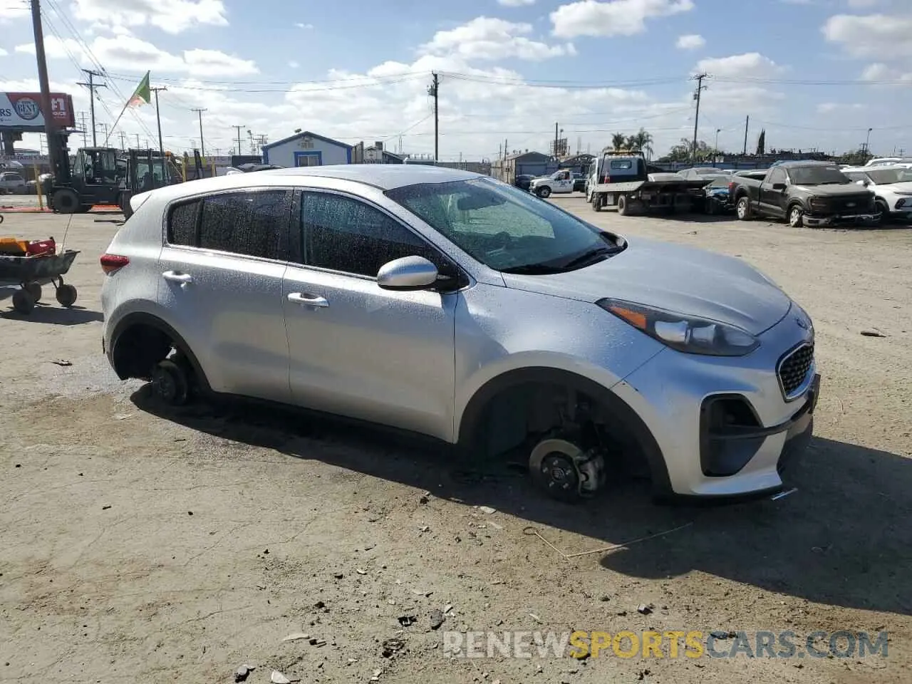 4 Photograph of a damaged car KNDPM3AC9M7914726 KIA SPORTAGE 2021