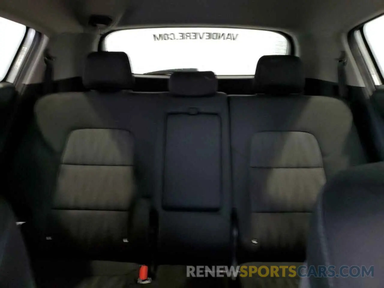 10 Photograph of a damaged car KNDPM3AC9M7916850 KIA SPORTAGE 2021