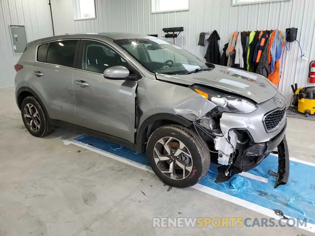 4 Photograph of a damaged car KNDPM3AC9M7916850 KIA SPORTAGE 2021