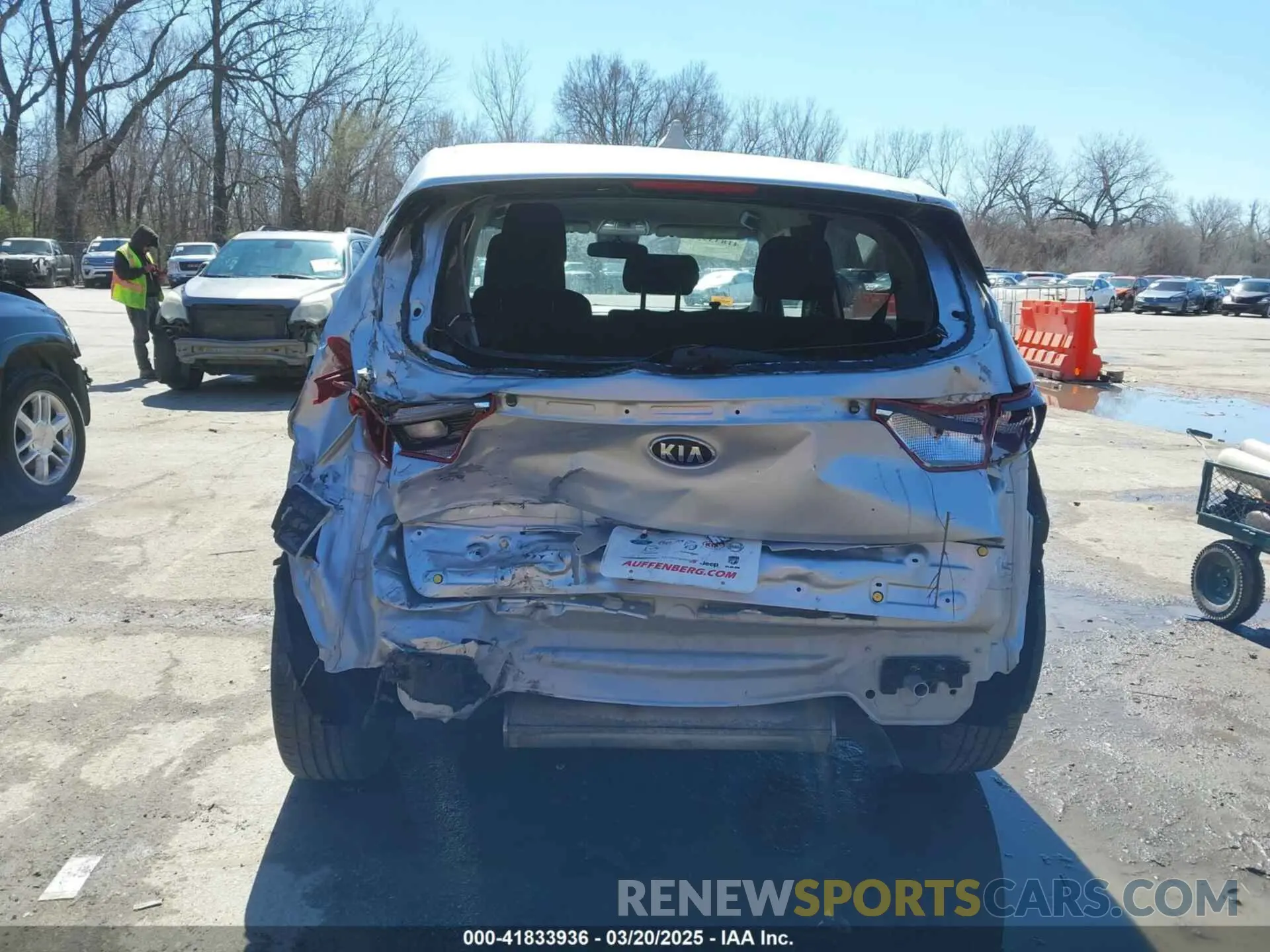 17 Photograph of a damaged car KNDPM3AC9M7927654 KIA SPORTAGE 2021