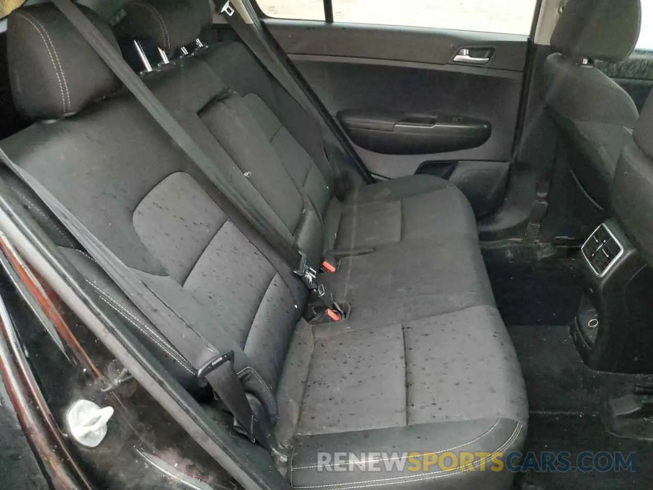 11 Photograph of a damaged car KNDPM3AC9M7941912 KIA SPORTAGE 2021