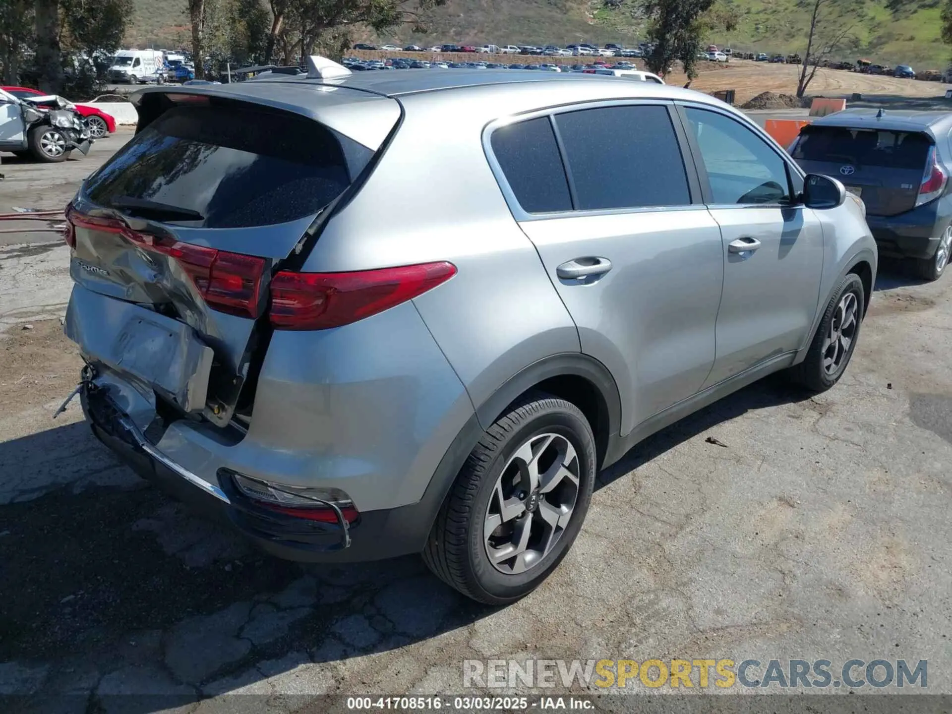 4 Photograph of a damaged car KNDPM3ACXM7862278 KIA SPORTAGE 2021