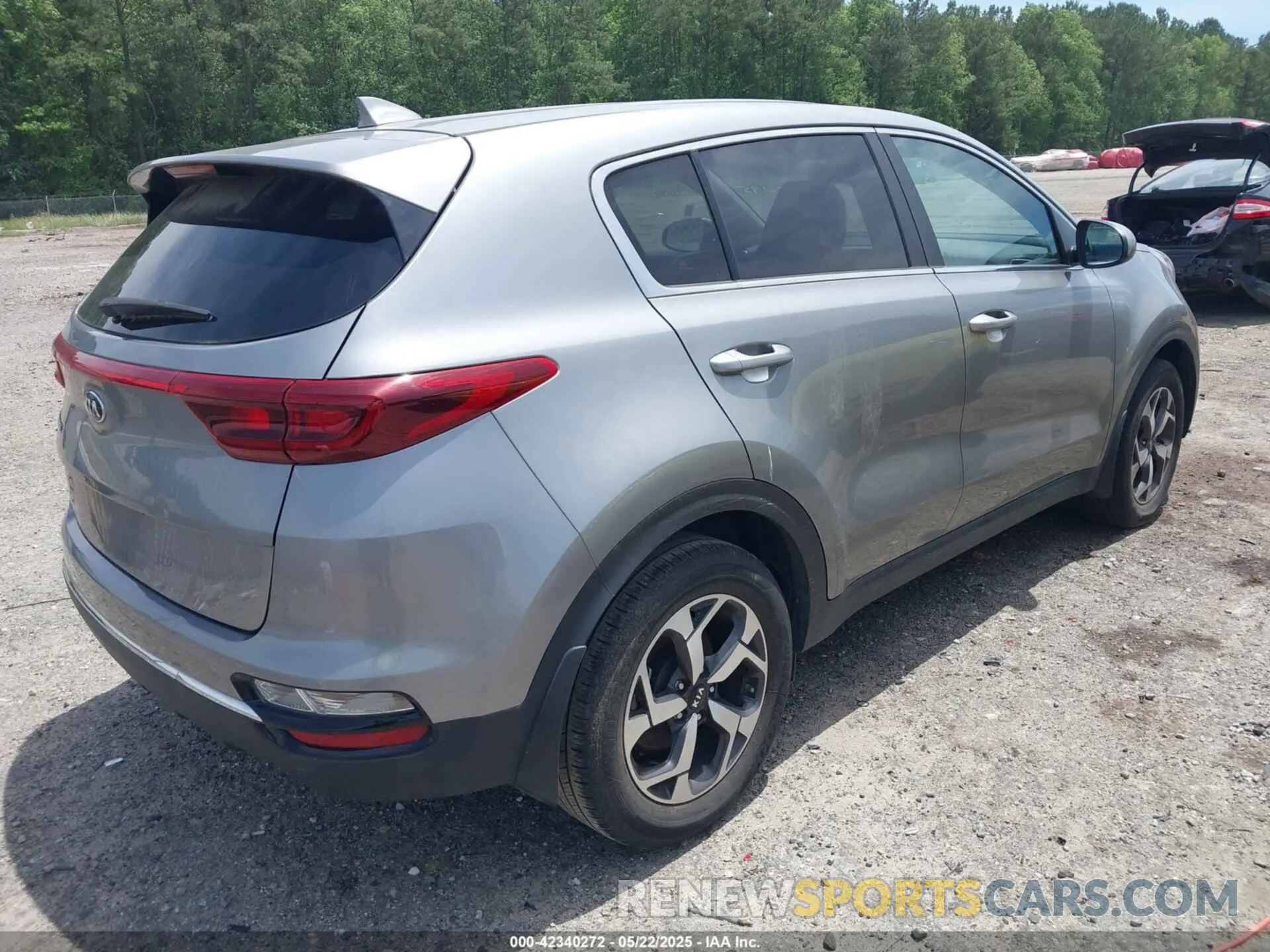 4 Photograph of a damaged car KNDPM3ACXM7938095 KIA SPORTAGE 2021