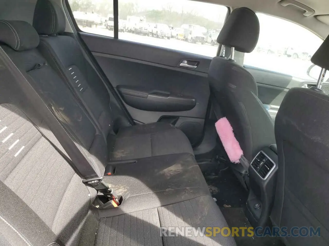 11 Photograph of a damaged car KNDPMCAC0M7843433 KIA SPORTAGE 2021