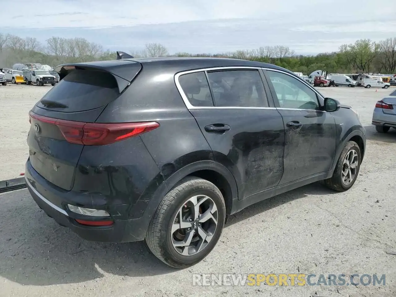 3 Photograph of a damaged car KNDPMCAC0M7843433 KIA SPORTAGE 2021