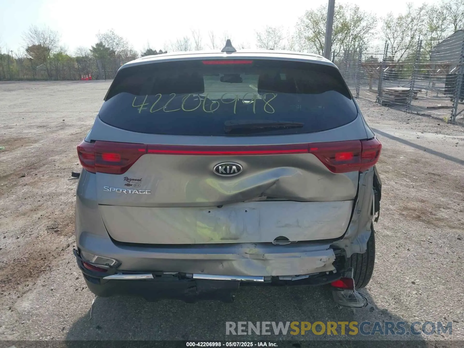 16 Photograph of a damaged car KNDPMCAC0M7862502 KIA SPORTAGE 2021
