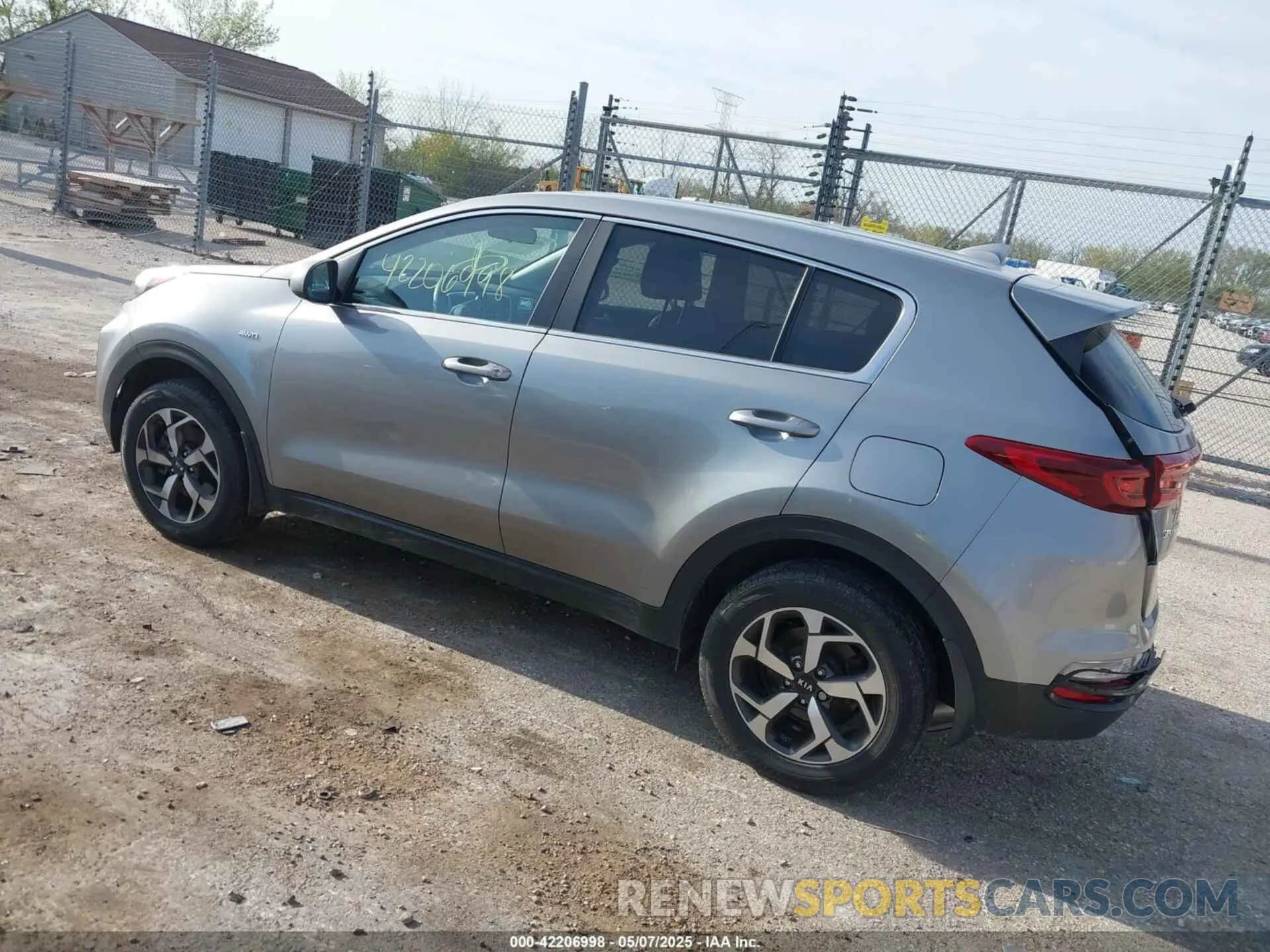 3 Photograph of a damaged car KNDPMCAC0M7862502 KIA SPORTAGE 2021