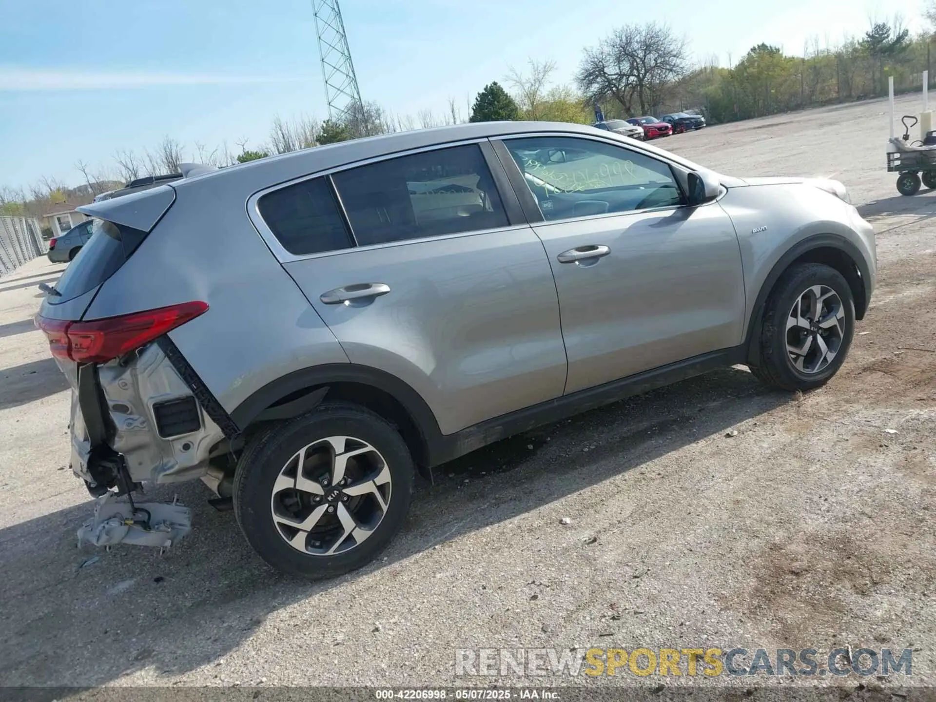4 Photograph of a damaged car KNDPMCAC0M7862502 KIA SPORTAGE 2021