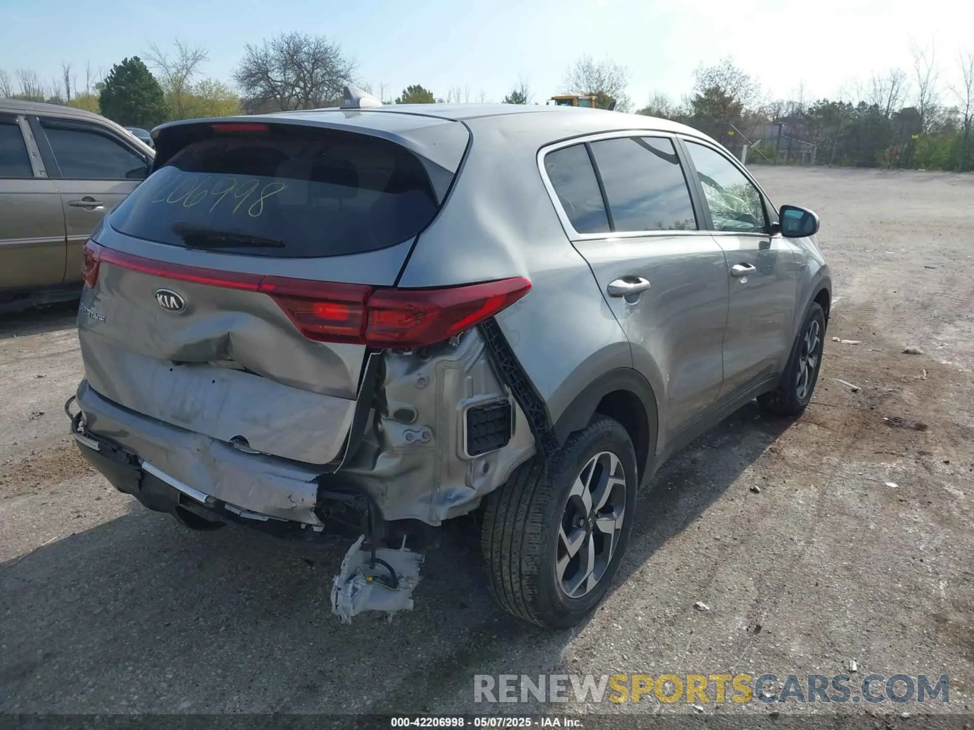 6 Photograph of a damaged car KNDPMCAC0M7862502 KIA SPORTAGE 2021