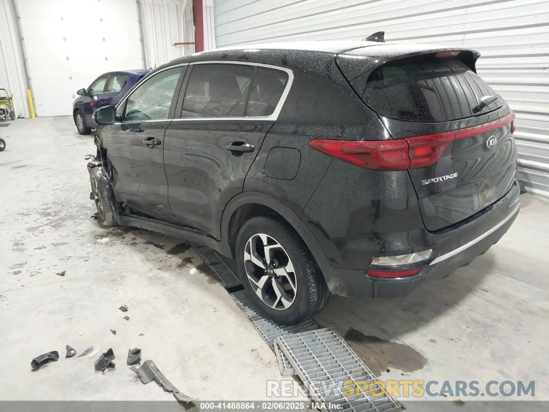 3 Photograph of a damaged car KNDPMCAC0M7895368 KIA SPORTAGE 2021