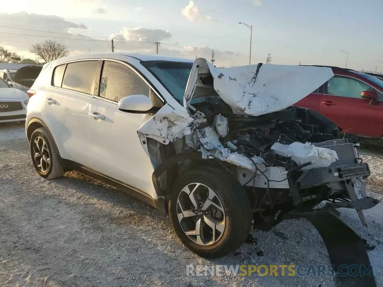 4 Photograph of a damaged car KNDPMCAC0M7897914 KIA SPORTAGE 2021