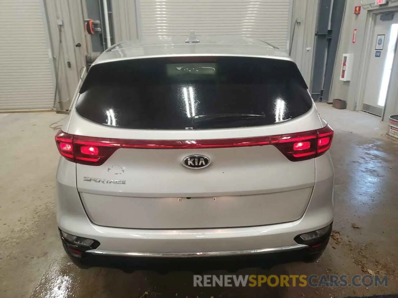 6 Photograph of a damaged car KNDPMCAC0M7900701 KIA SPORTAGE 2021