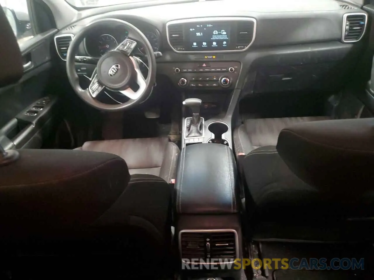 8 Photograph of a damaged car KNDPMCAC0M7900701 KIA SPORTAGE 2021