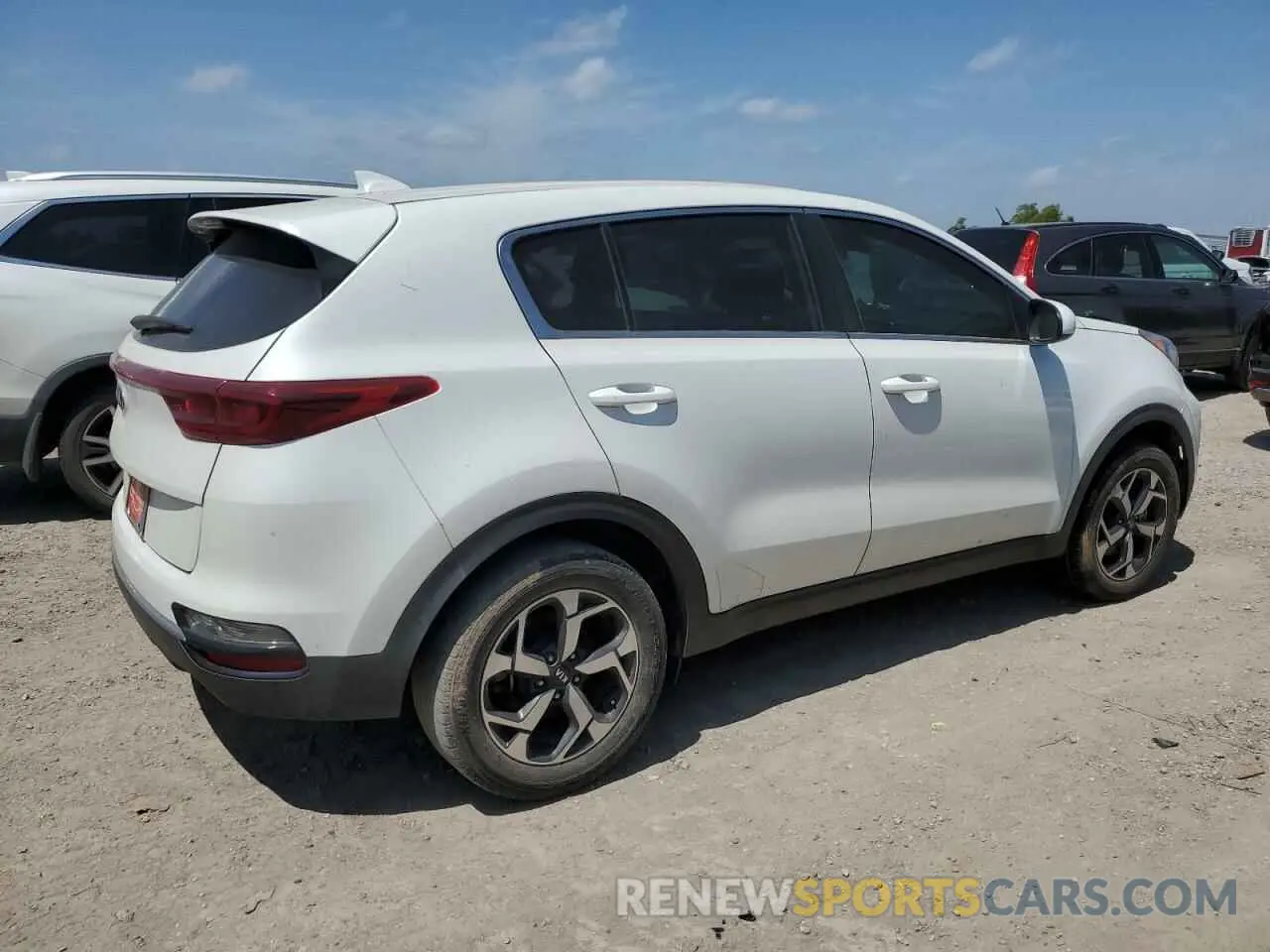 3 Photograph of a damaged car KNDPMCAC0M7928126 KIA SPORTAGE 2021