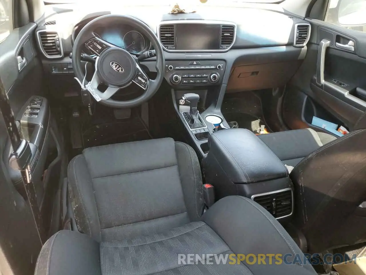 8 Photograph of a damaged car KNDPMCAC0M7928126 KIA SPORTAGE 2021