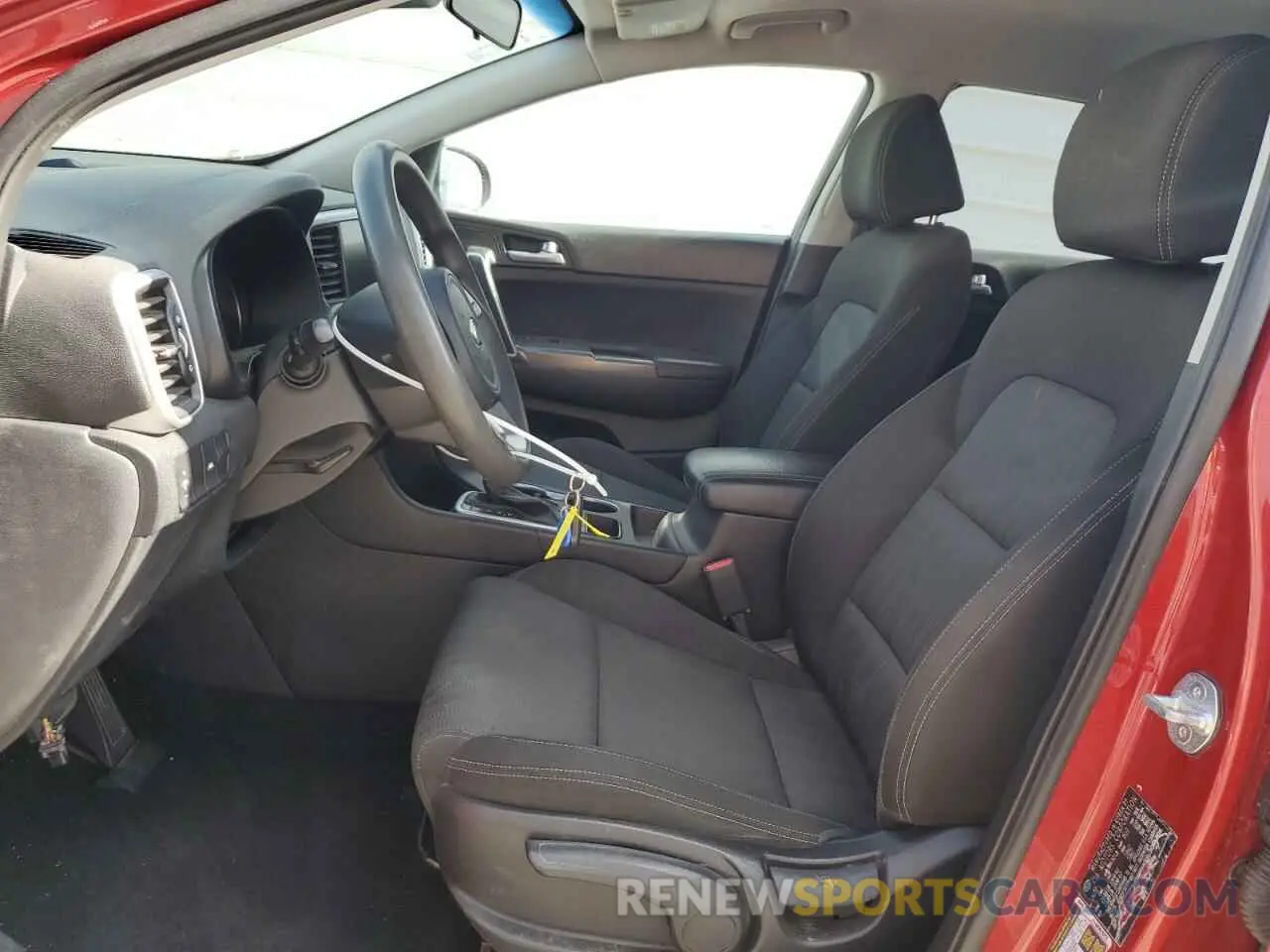 7 Photograph of a damaged car KNDPMCAC0M7942897 KIA SPORTAGE 2021