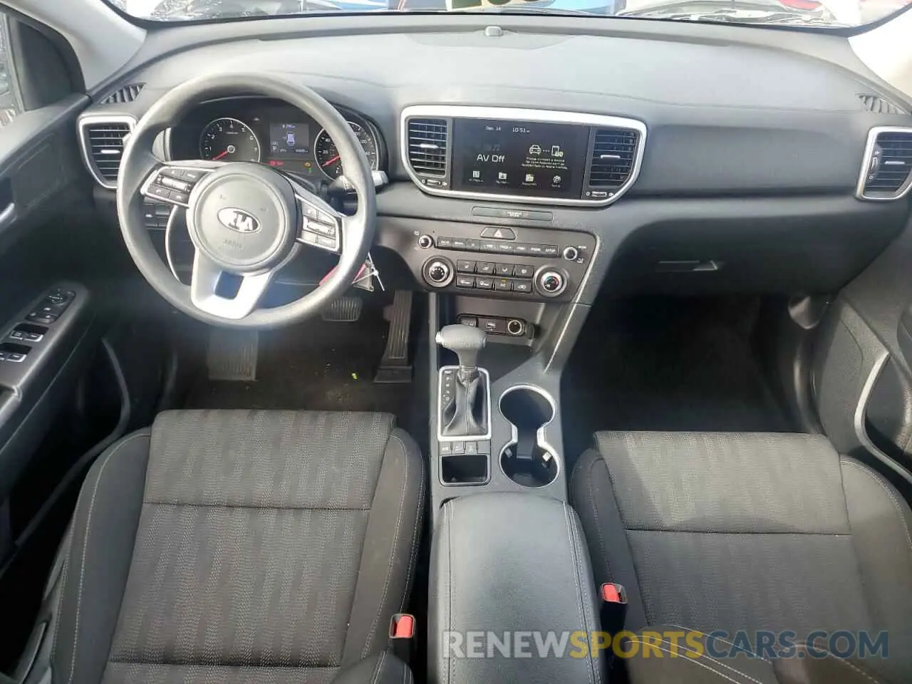 8 Photograph of a damaged car KNDPMCAC0M7945282 KIA SPORTAGE 2021