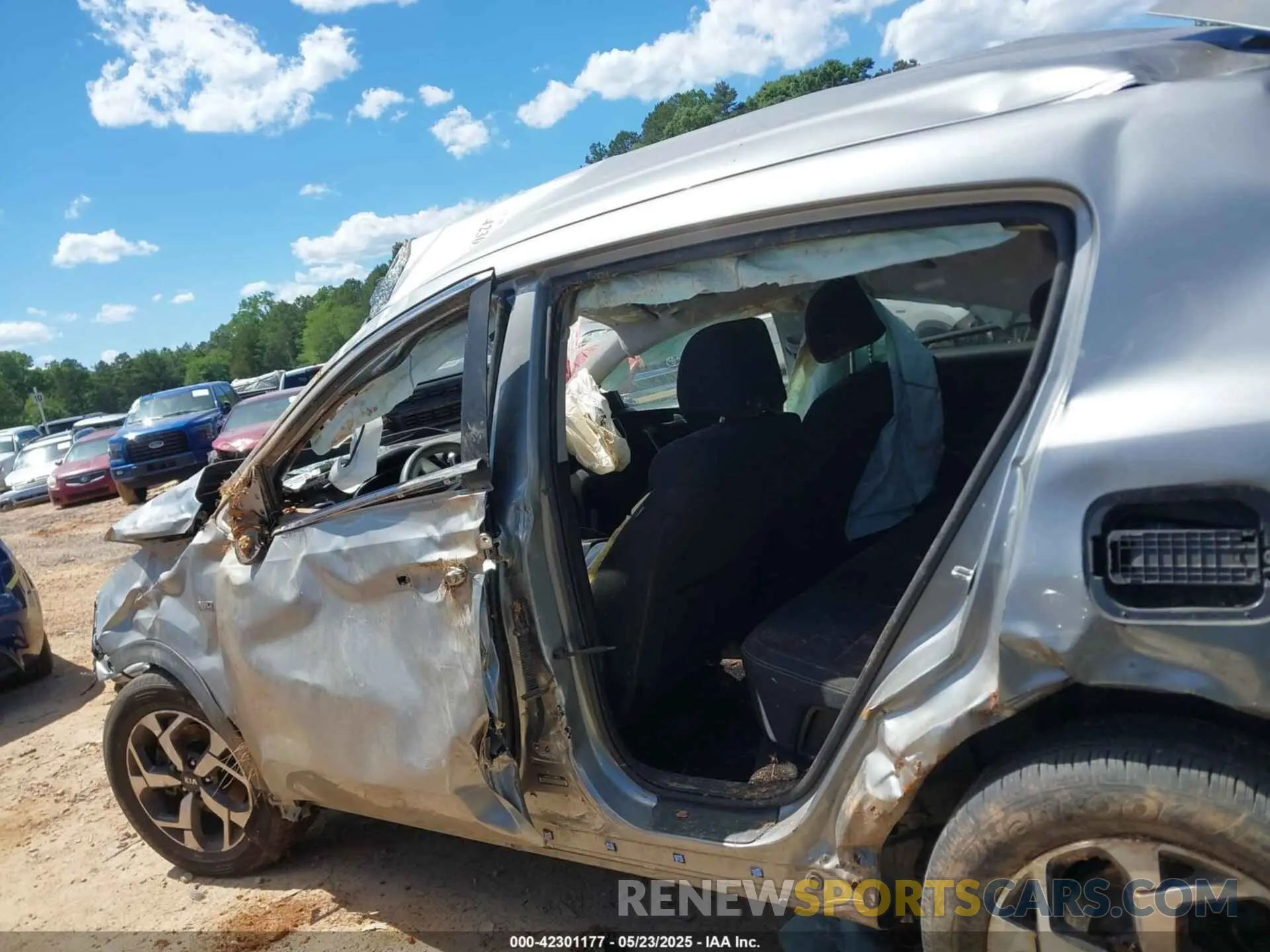15 Photograph of a damaged car KNDPMCAC1M7847670 KIA SPORTAGE 2021