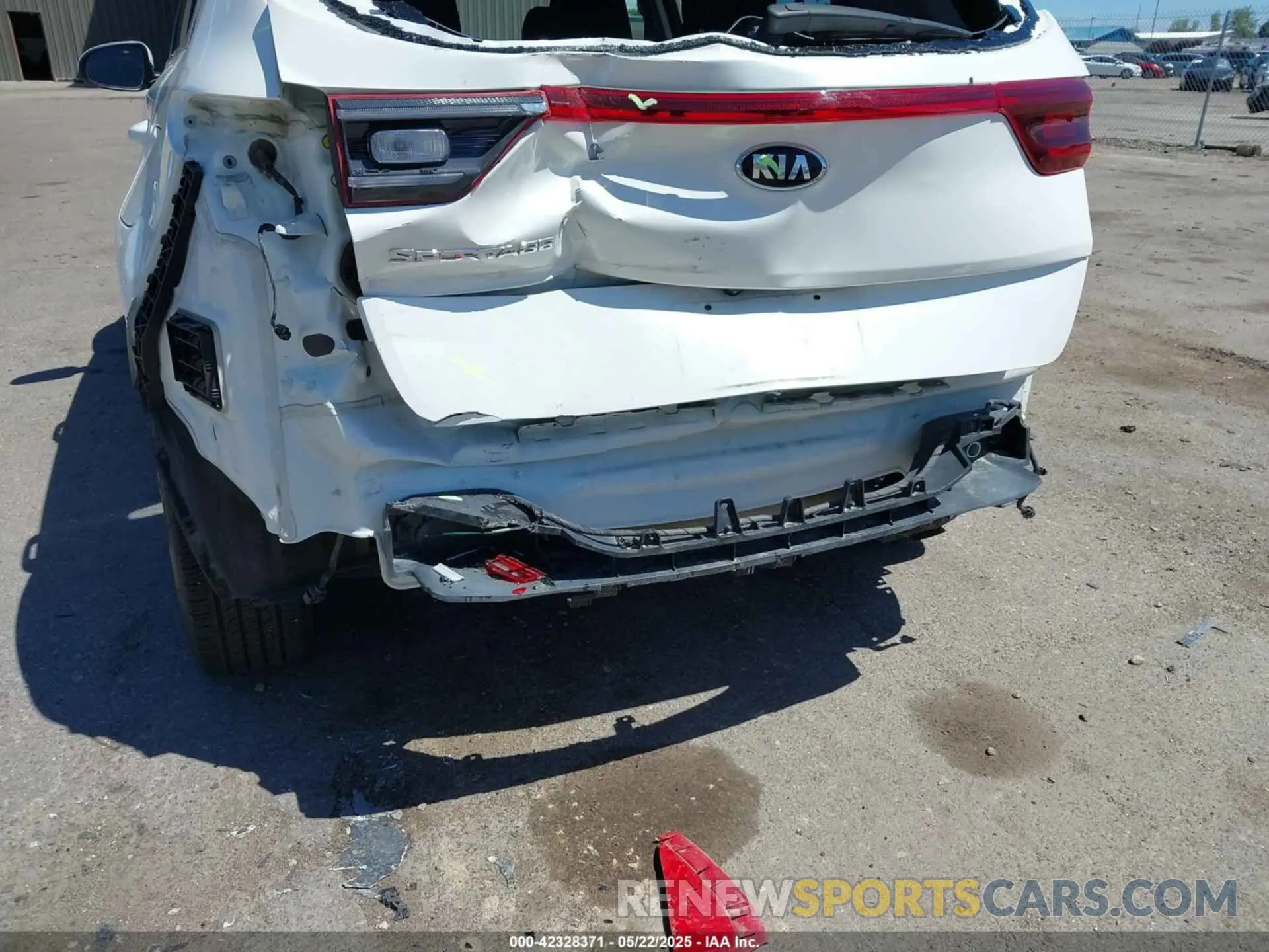 19 Photograph of a damaged car KNDPMCAC1M7941791 KIA SPORTAGE 2021