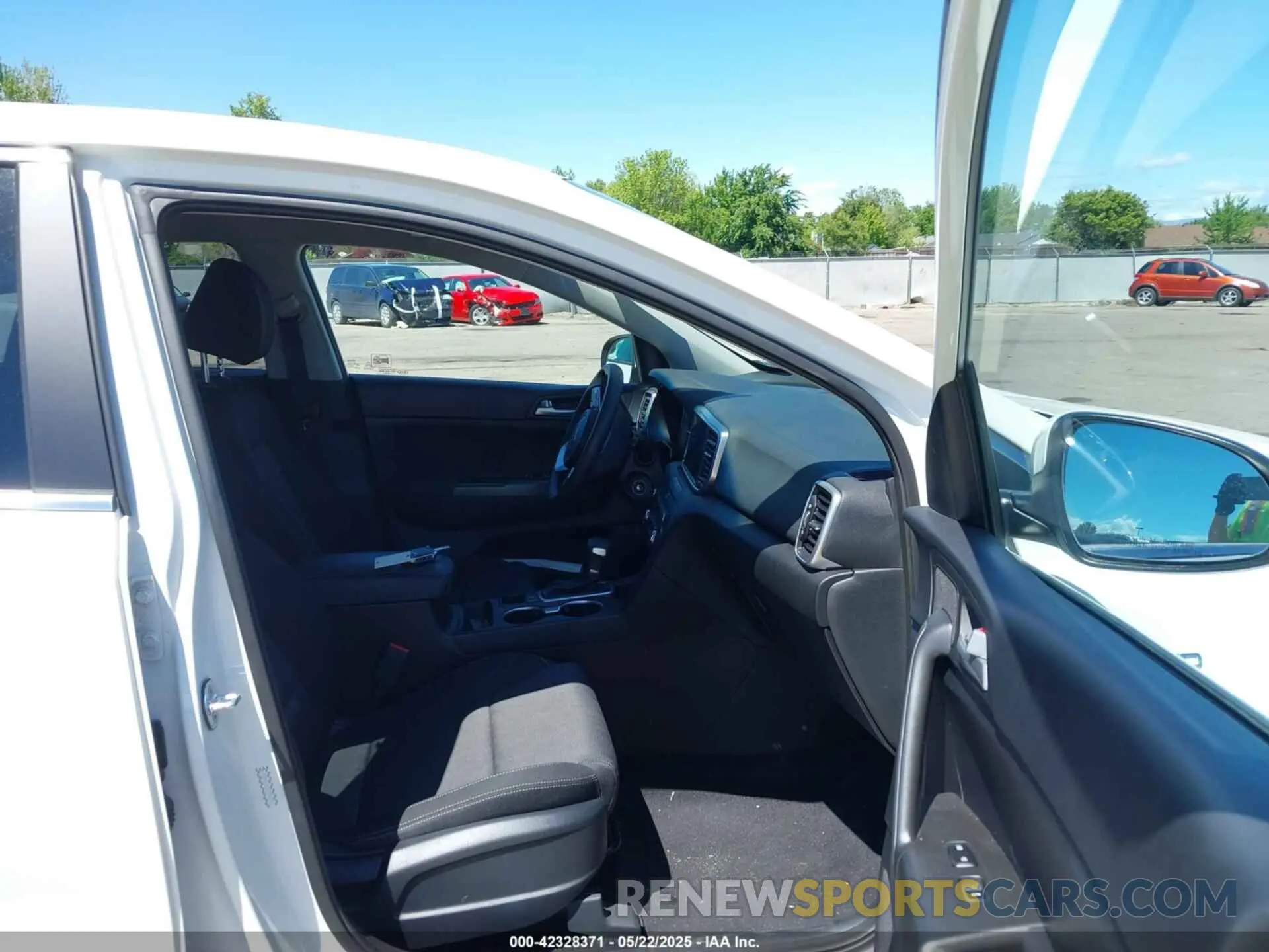 5 Photograph of a damaged car KNDPMCAC1M7941791 KIA SPORTAGE 2021