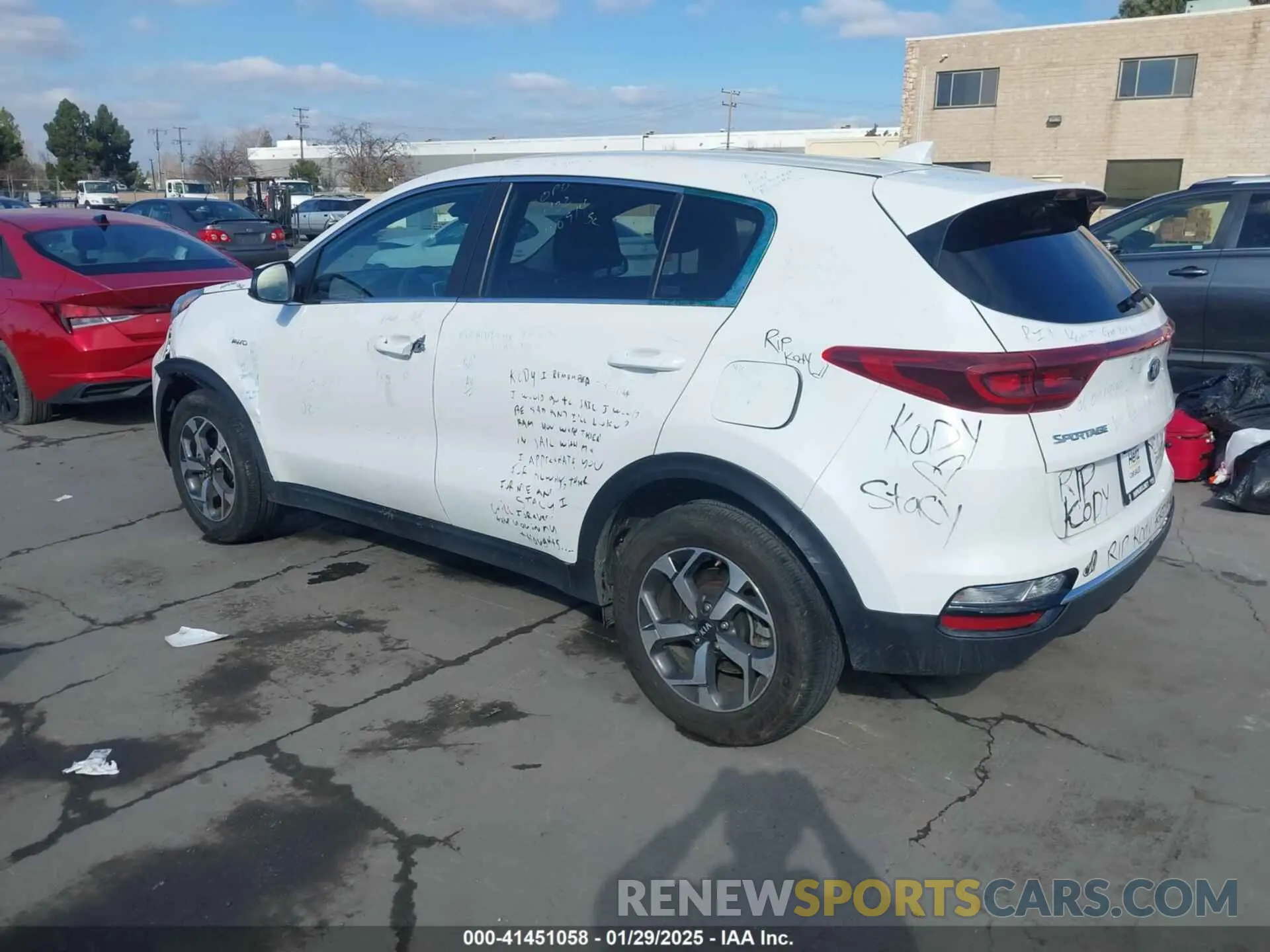 3 Photograph of a damaged car KNDPMCAC1M7943475 KIA SPORTAGE 2021