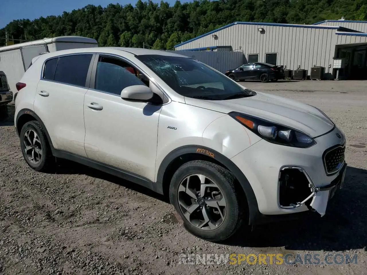 4 Photograph of a damaged car KNDPMCAC1M7944500 KIA SPORTAGE 2021