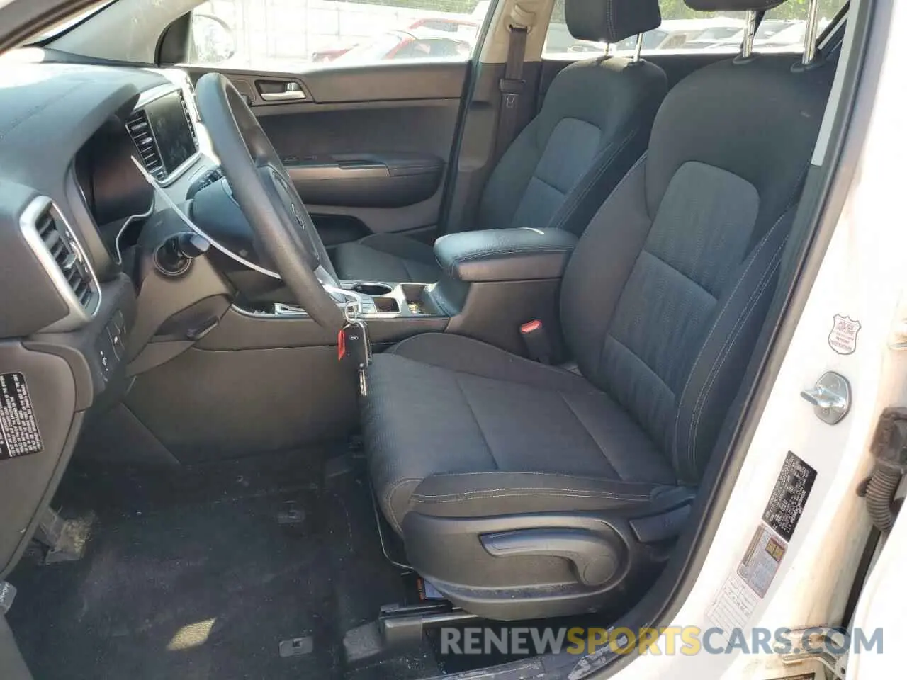 7 Photograph of a damaged car KNDPMCAC1M7944500 KIA SPORTAGE 2021