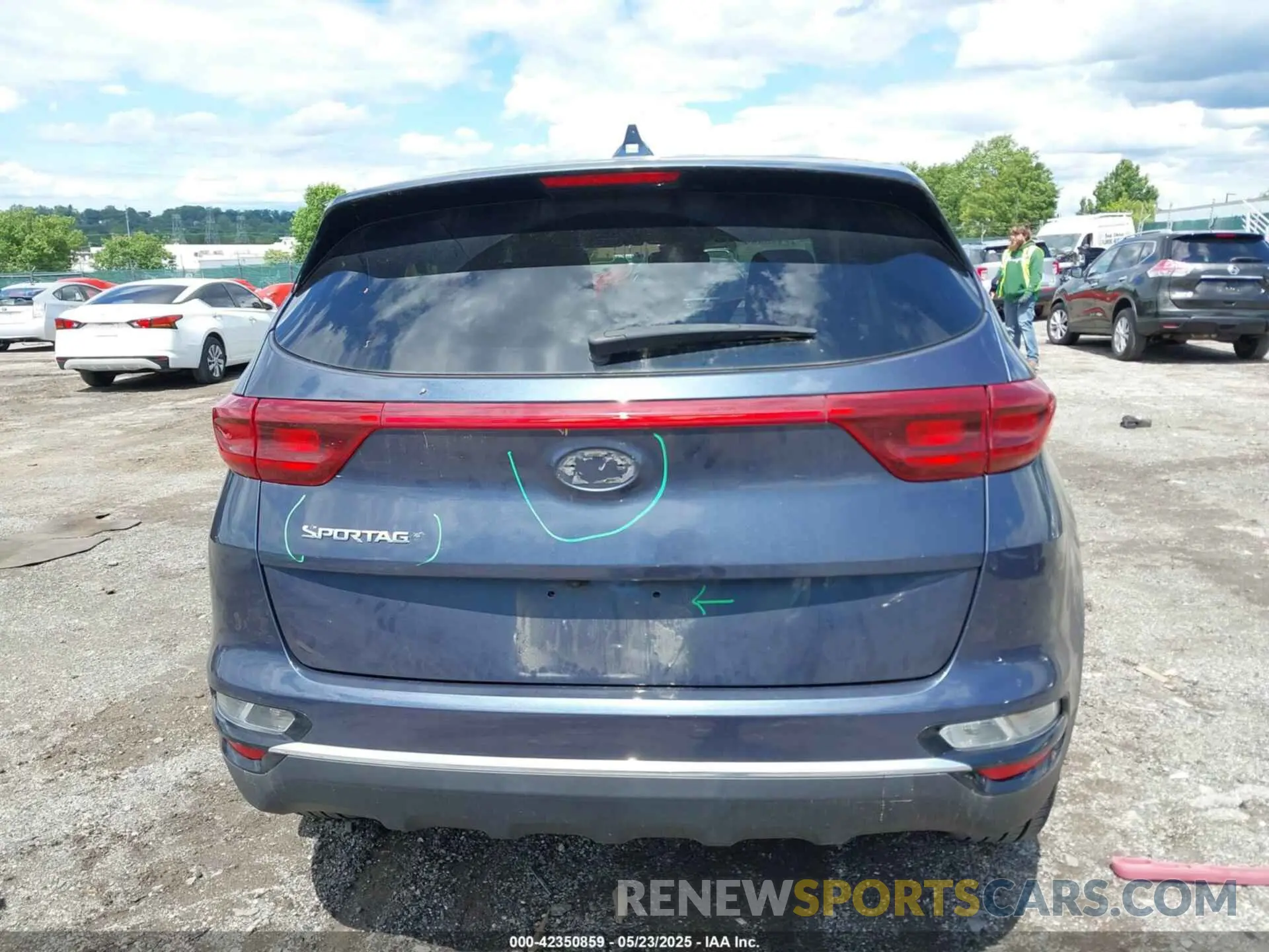 15 Photograph of a damaged car KNDPMCAC2M7852098 KIA SPORTAGE 2021