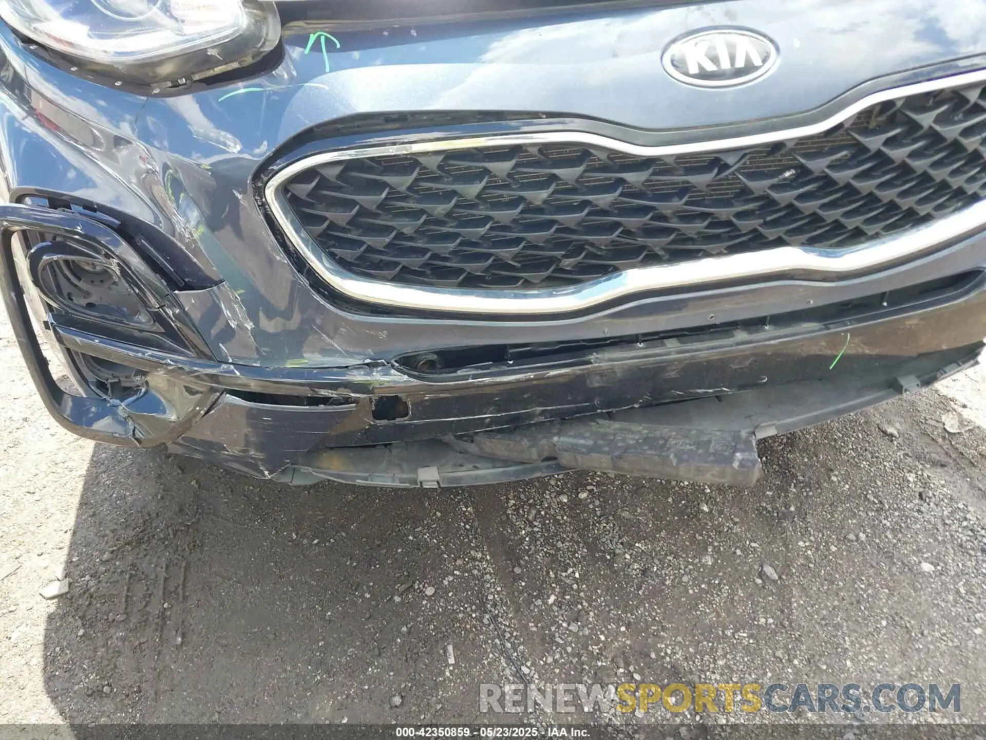 17 Photograph of a damaged car KNDPMCAC2M7852098 KIA SPORTAGE 2021