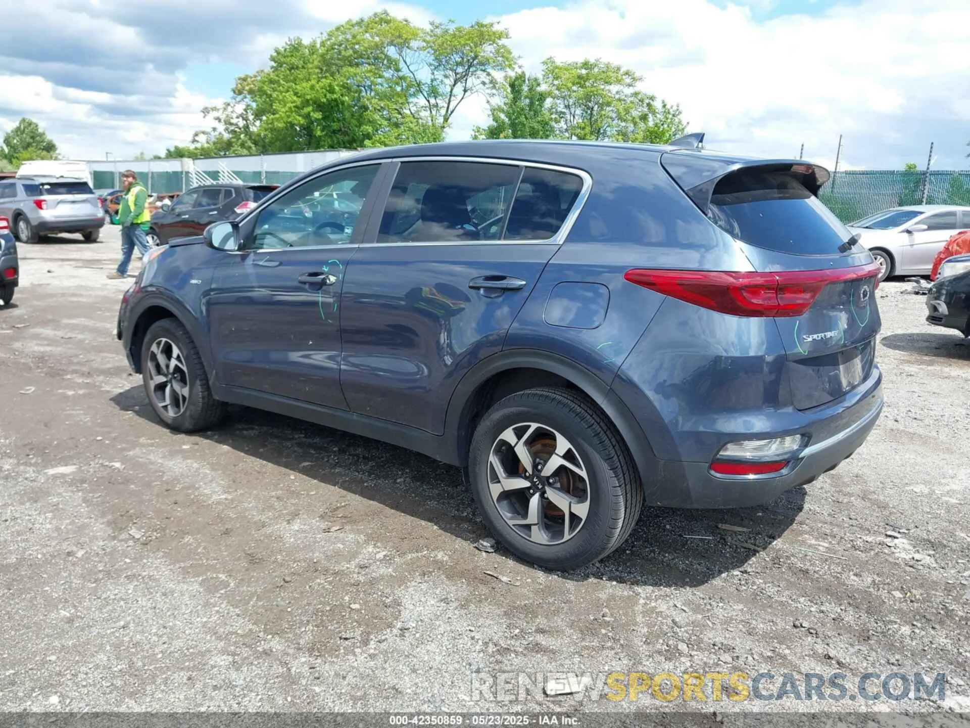 3 Photograph of a damaged car KNDPMCAC2M7852098 KIA SPORTAGE 2021