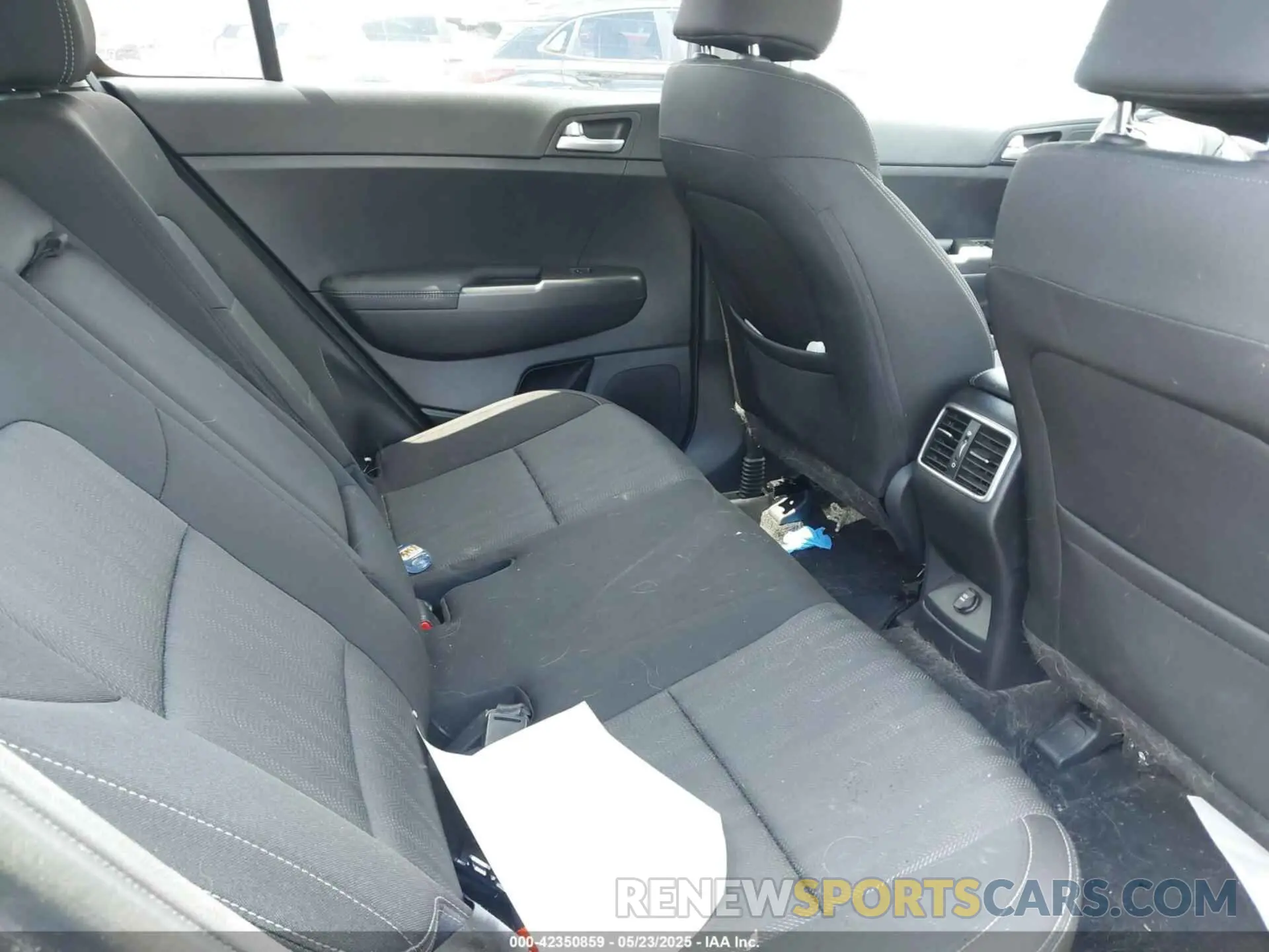 8 Photograph of a damaged car KNDPMCAC2M7852098 KIA SPORTAGE 2021
