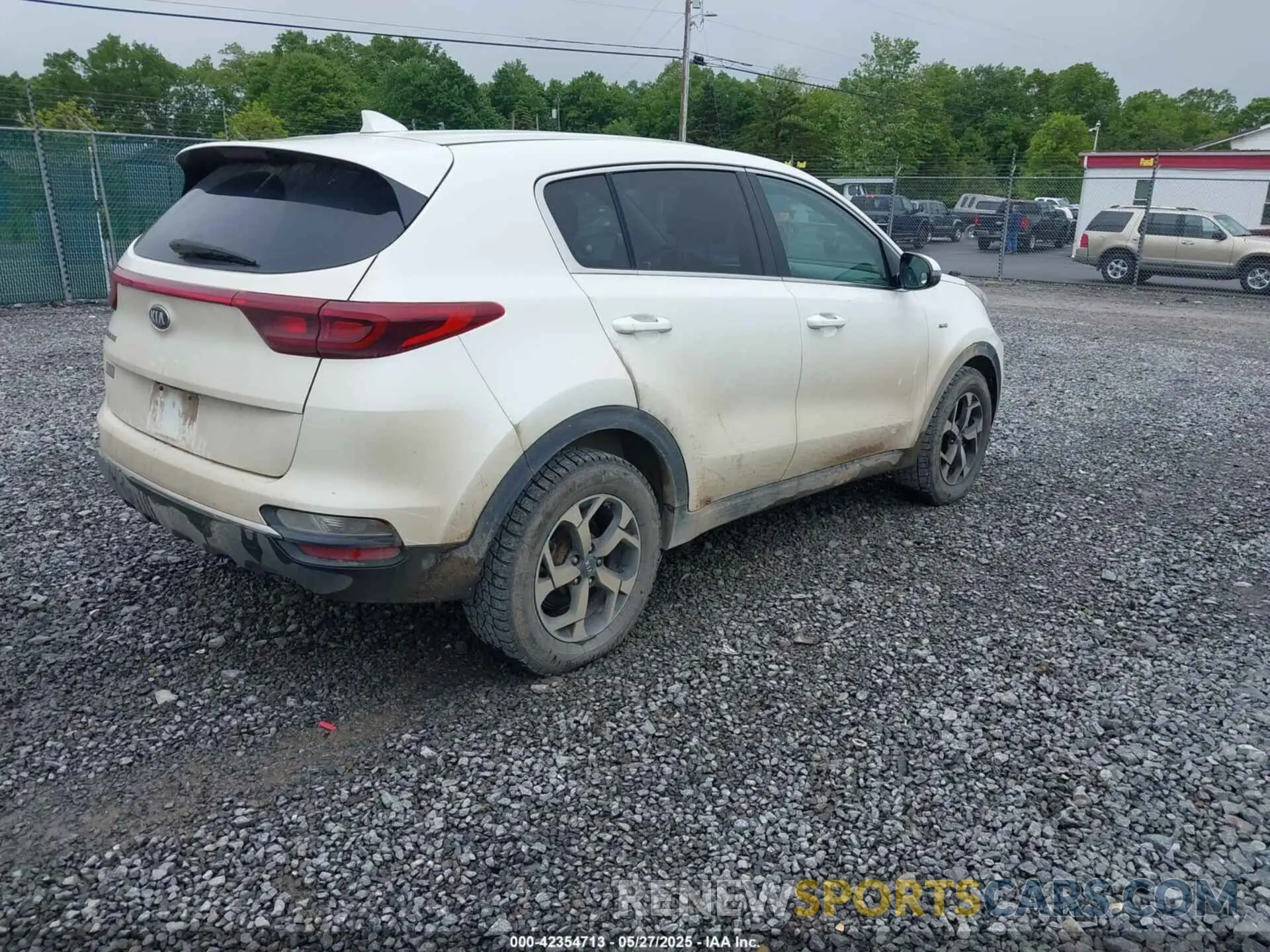 4 Photograph of a damaged car KNDPMCAC2M7891550 KIA SPORTAGE 2021