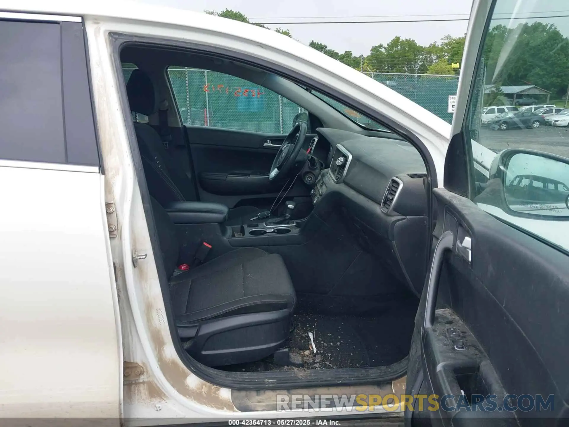 5 Photograph of a damaged car KNDPMCAC2M7891550 KIA SPORTAGE 2021