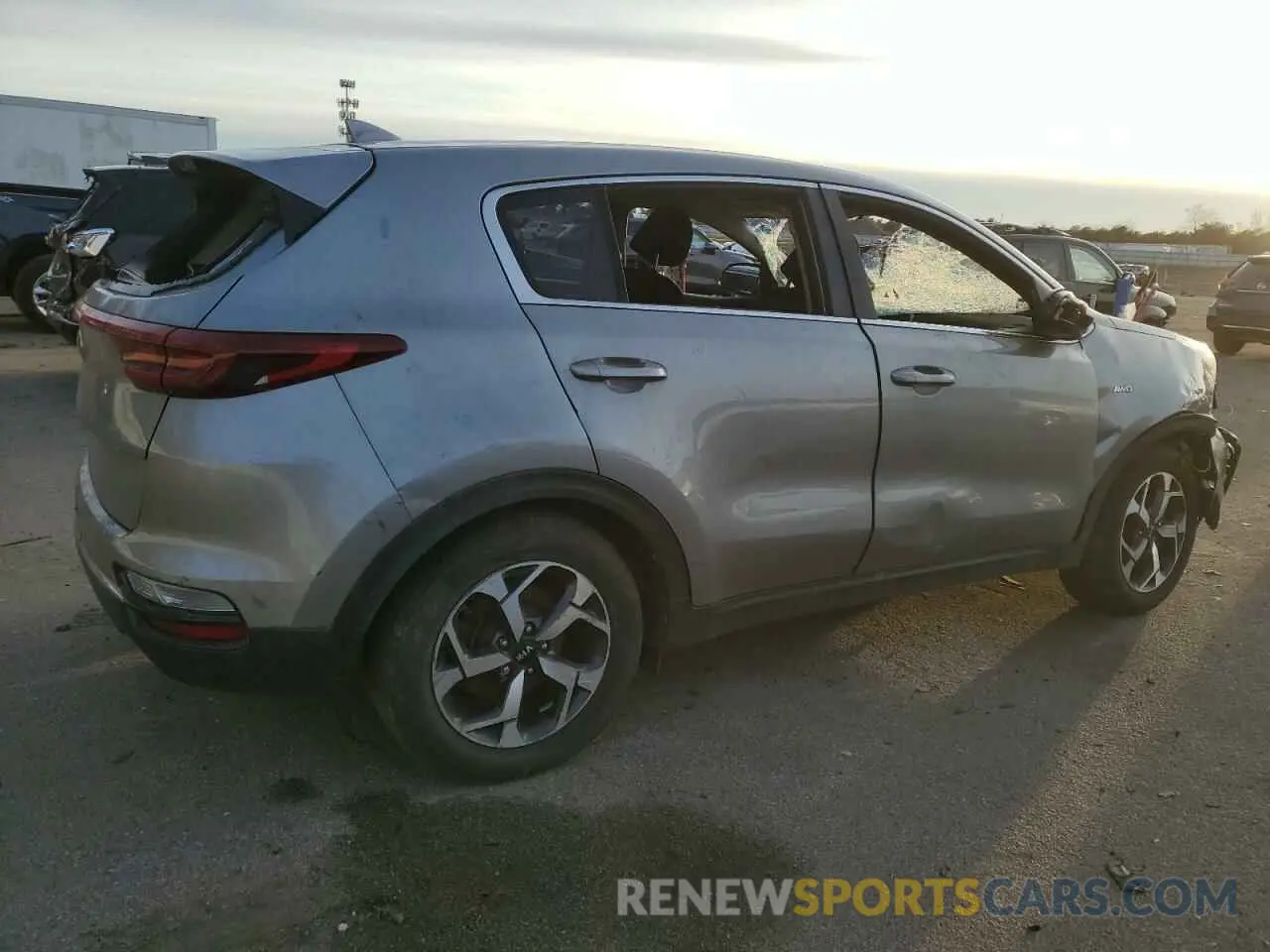 3 Photograph of a damaged car KNDPMCAC2M7897848 KIA SPORTAGE 2021