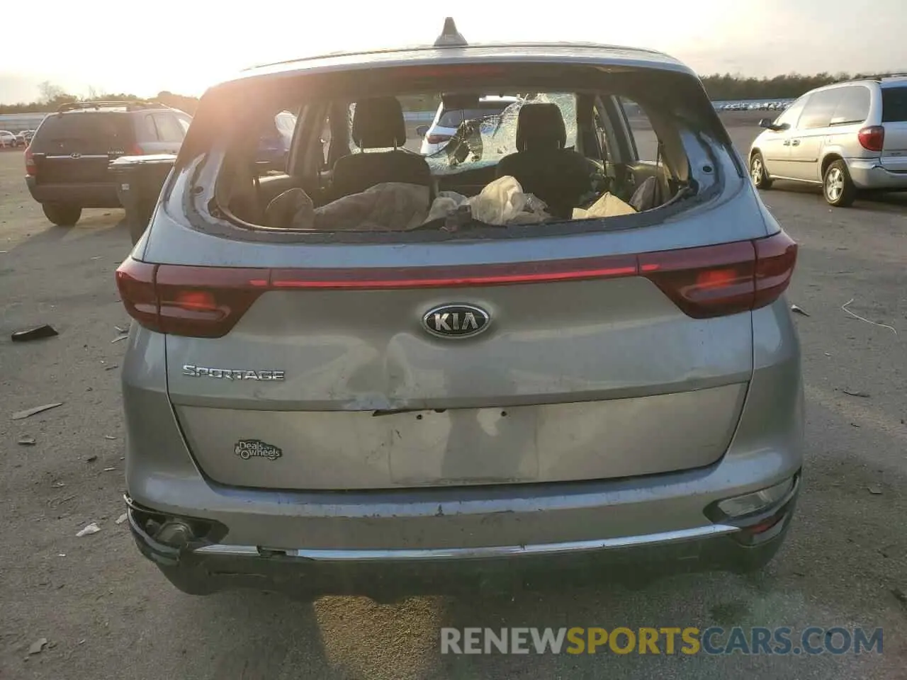 6 Photograph of a damaged car KNDPMCAC2M7897848 KIA SPORTAGE 2021