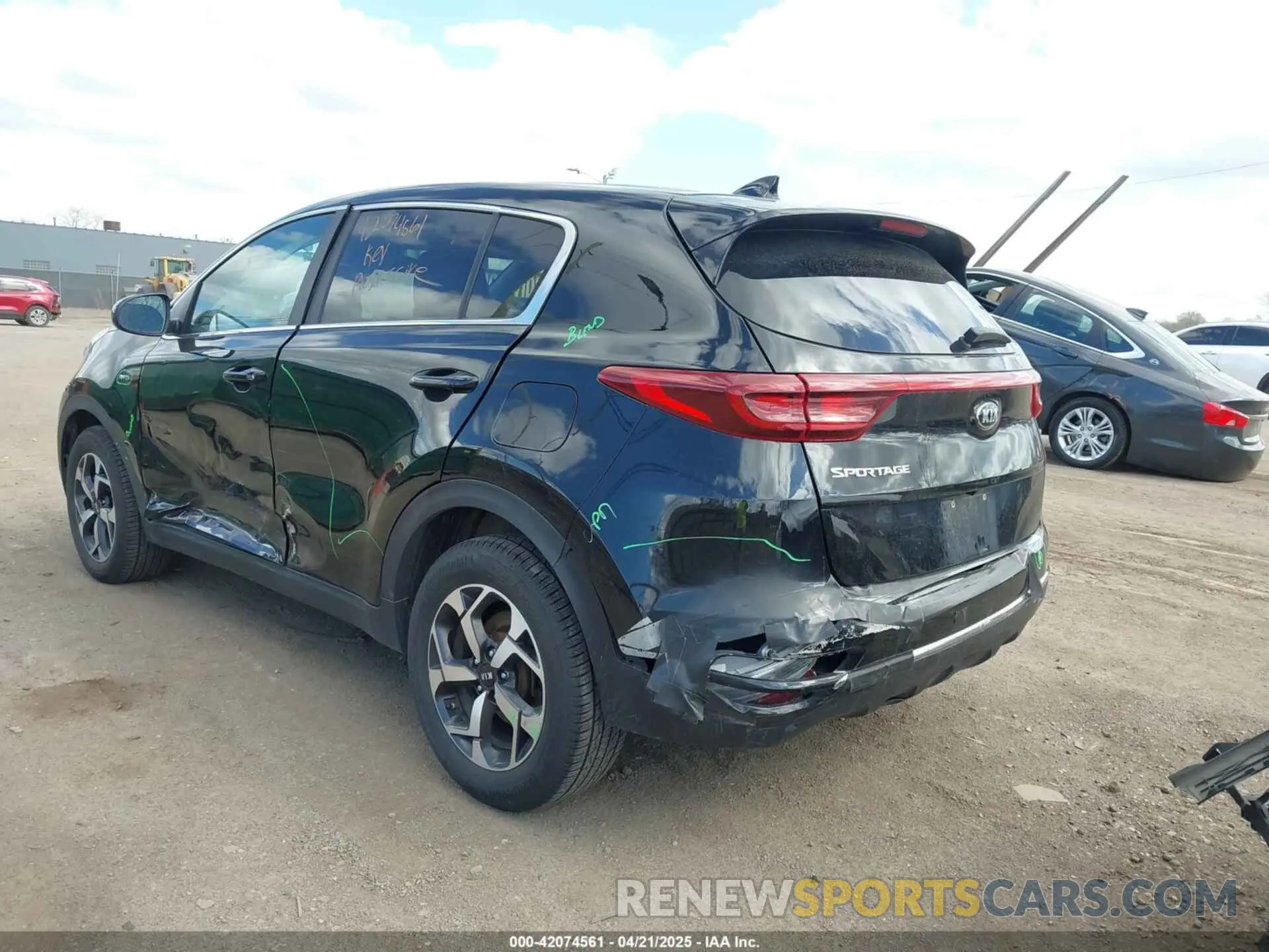 3 Photograph of a damaged car KNDPMCAC2M7931450 KIA SPORTAGE 2021