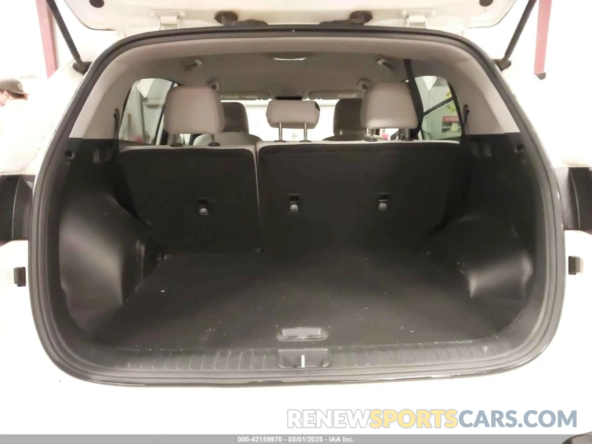 11 Photograph of a damaged car KNDPMCAC3M7890892 KIA SPORTAGE 2021