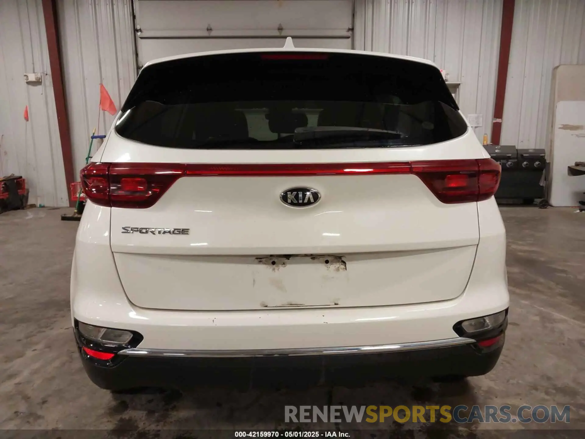 16 Photograph of a damaged car KNDPMCAC3M7890892 KIA SPORTAGE 2021