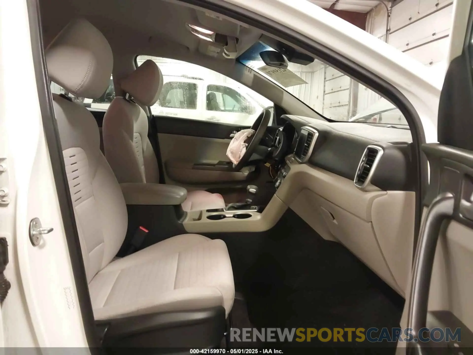 5 Photograph of a damaged car KNDPMCAC3M7890892 KIA SPORTAGE 2021