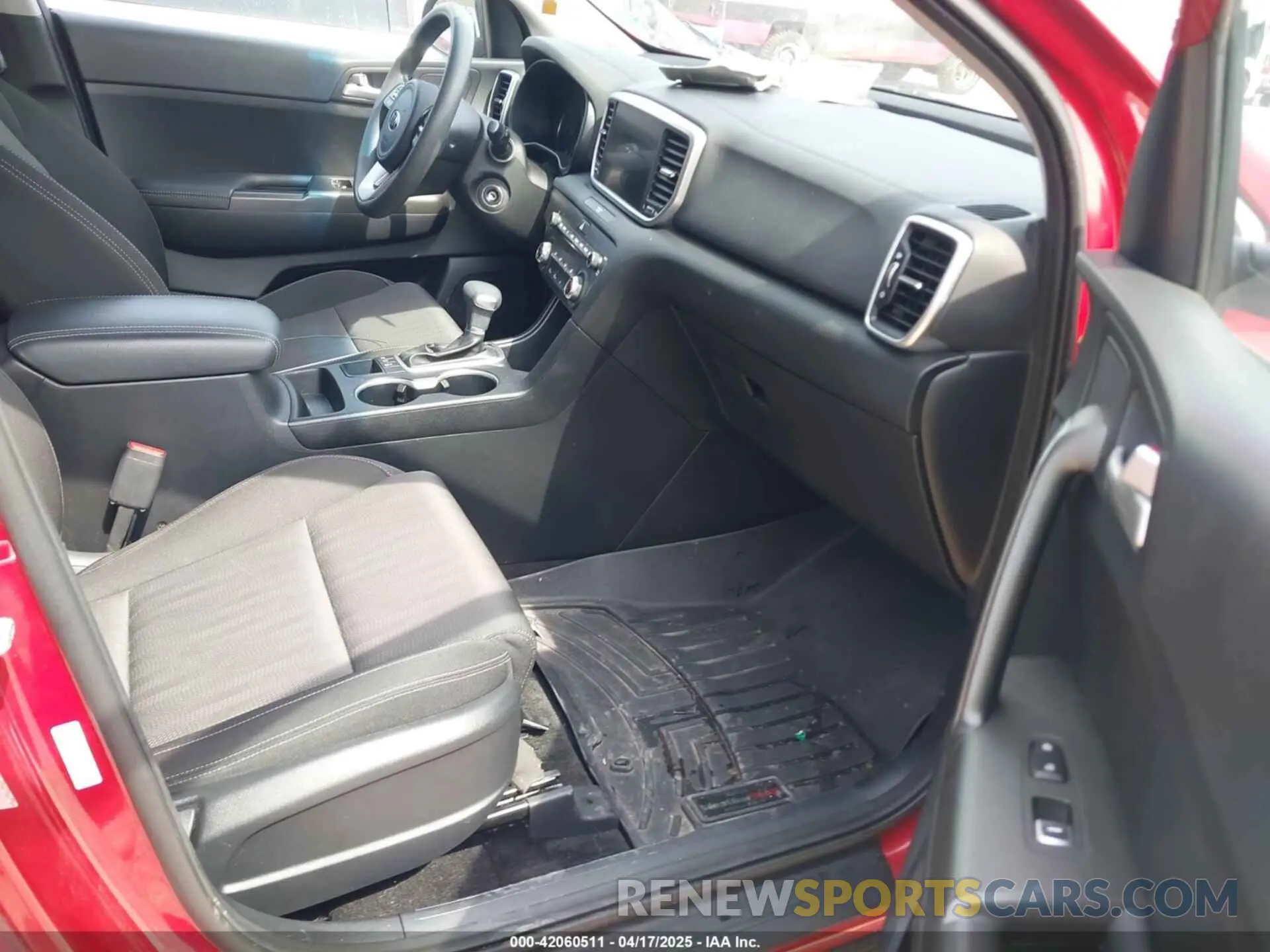 5 Photograph of a damaged car KNDPMCAC3M7901633 KIA SPORTAGE 2021