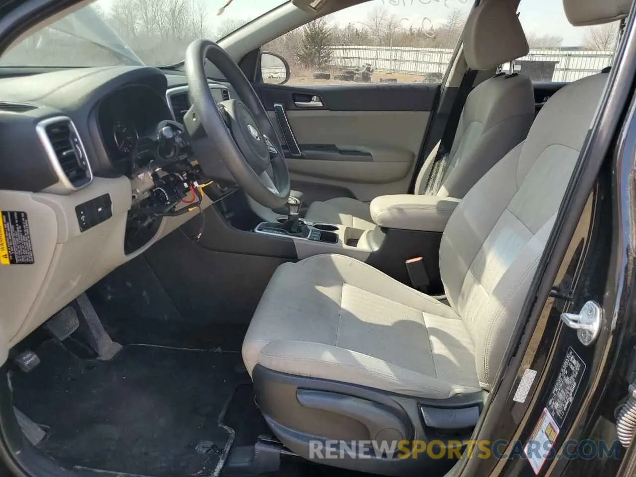 7 Photograph of a damaged car KNDPMCAC3M7914835 KIA SPORTAGE 2021
