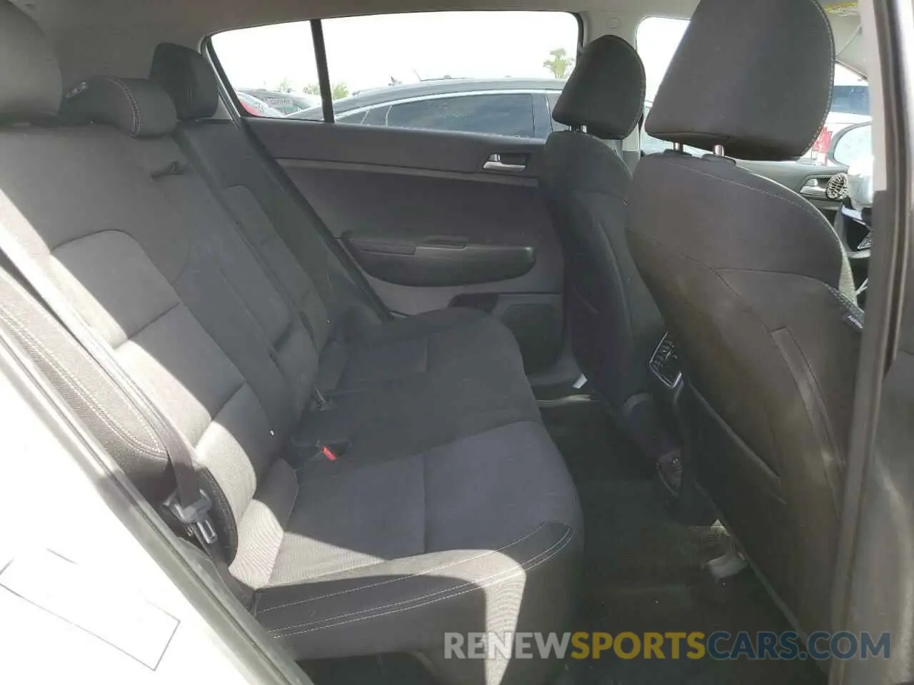10 Photograph of a damaged car KNDPMCAC3M7925771 KIA SPORTAGE 2021