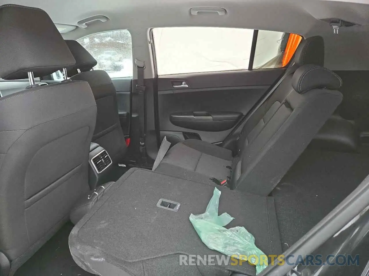 11 Photograph of a damaged car KNDPMCAC4M7879559 KIA SPORTAGE 2021