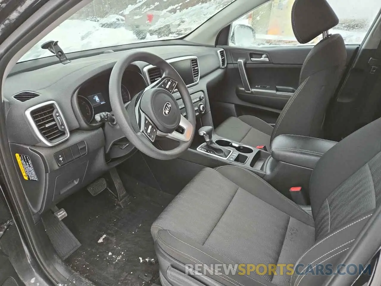 7 Photograph of a damaged car KNDPMCAC4M7879559 KIA SPORTAGE 2021