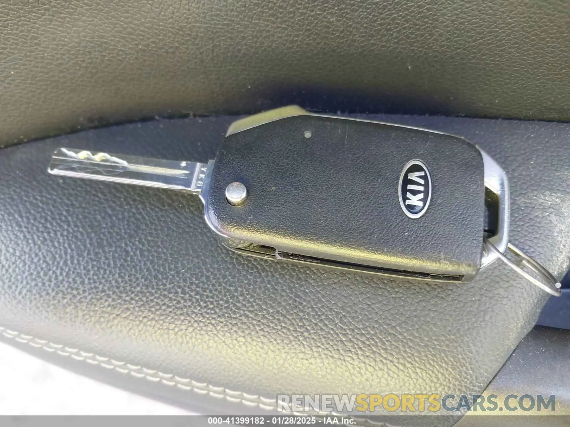 11 Photograph of a damaged car KNDPMCAC4M7894224 KIA SPORTAGE 2021