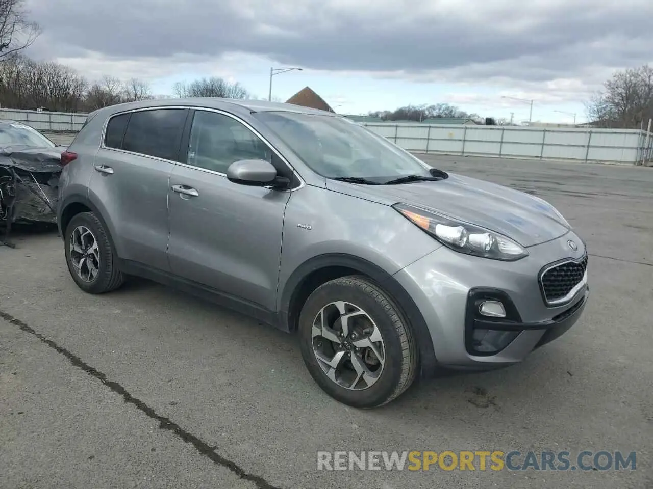 4 Photograph of a damaged car KNDPMCAC4M7904833 KIA SPORTAGE 2021