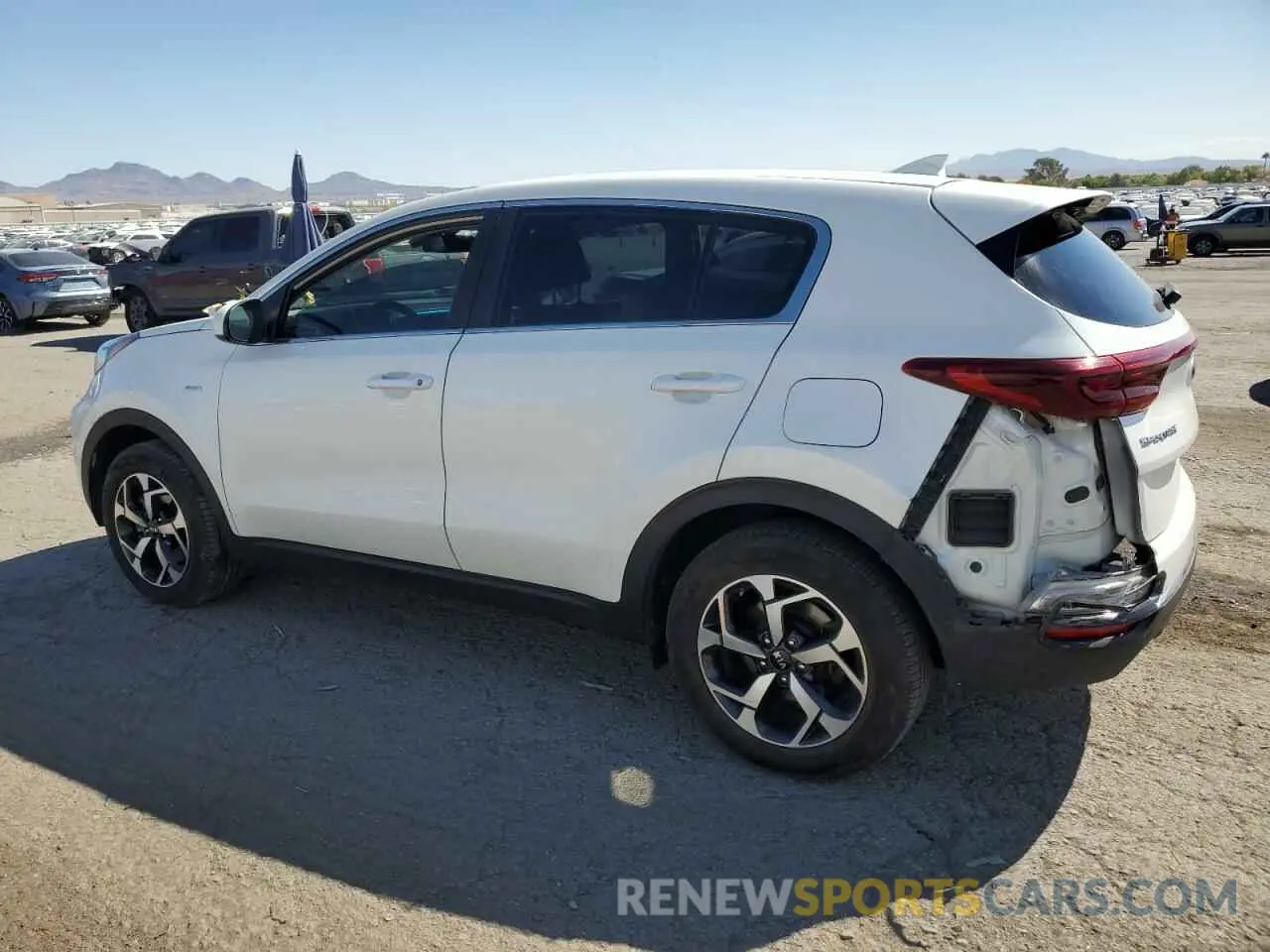 2 Photograph of a damaged car KNDPMCAC4M7931336 KIA SPORTAGE 2021